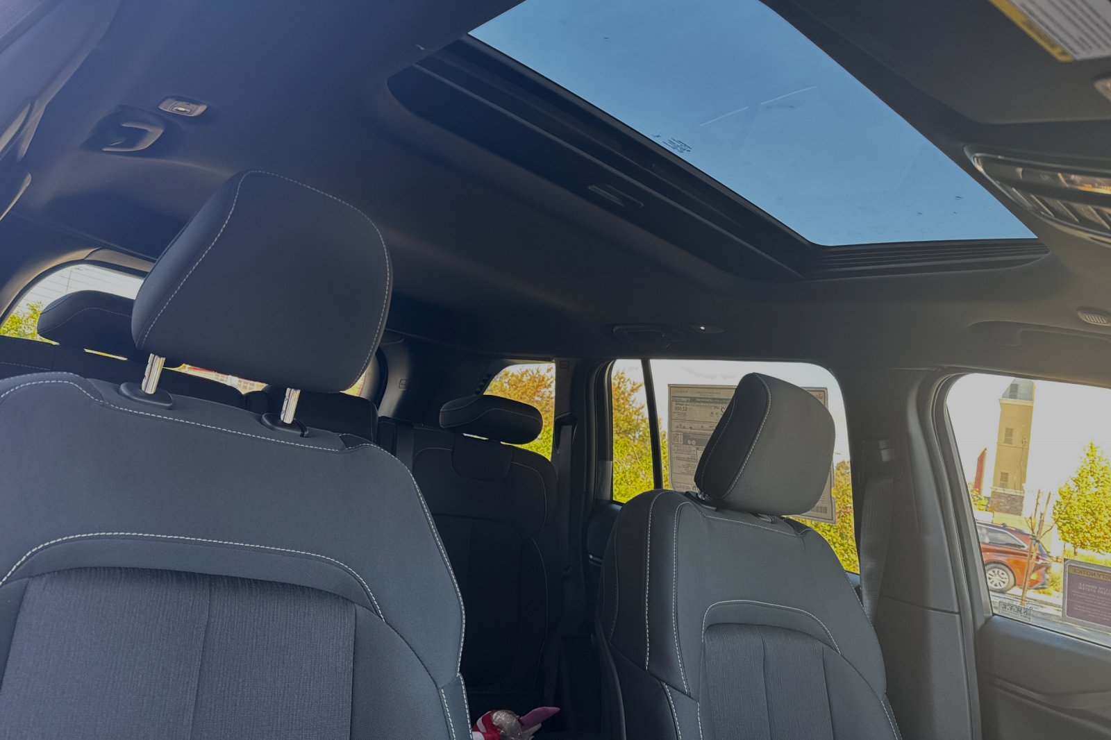 Used 2025 White Jeep Laredo X image 16
