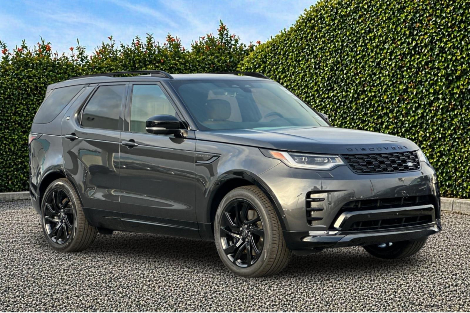 New 2025 Carpathian Grey Land Rover Dynamic SE image 8
