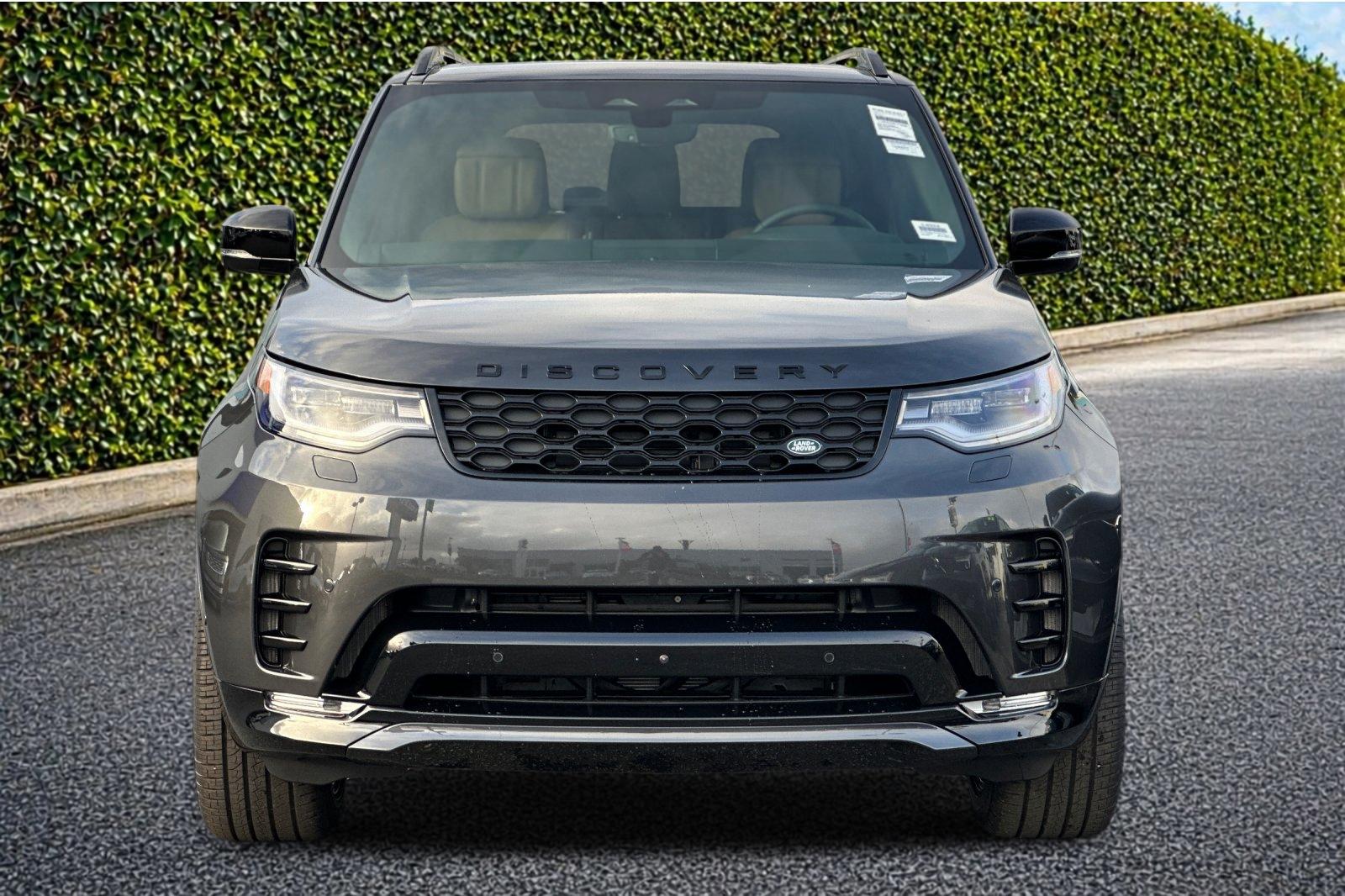 New 2025 Carpathian Grey Land Rover Dynamic SE image 9