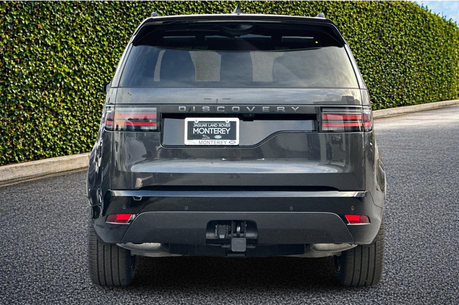 New 2025 Carpathian Grey Land Rover Dynamic SE image 5