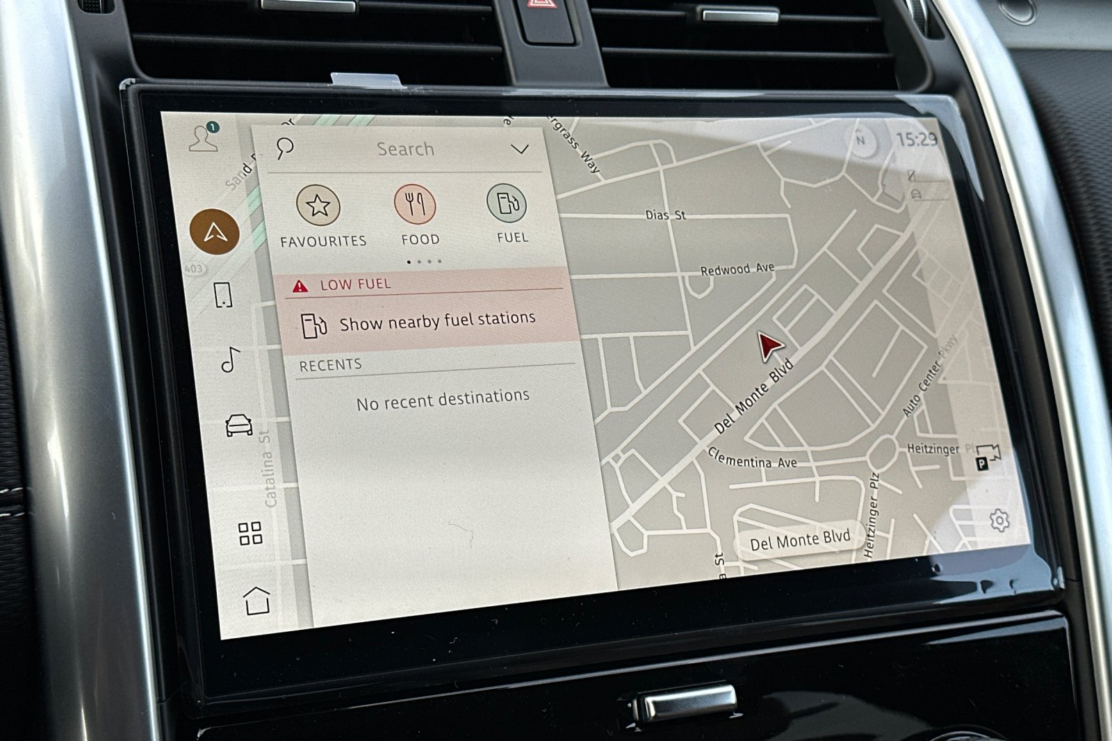 New 2025 Carpathian Grey Land Rover Dynamic SE image 18