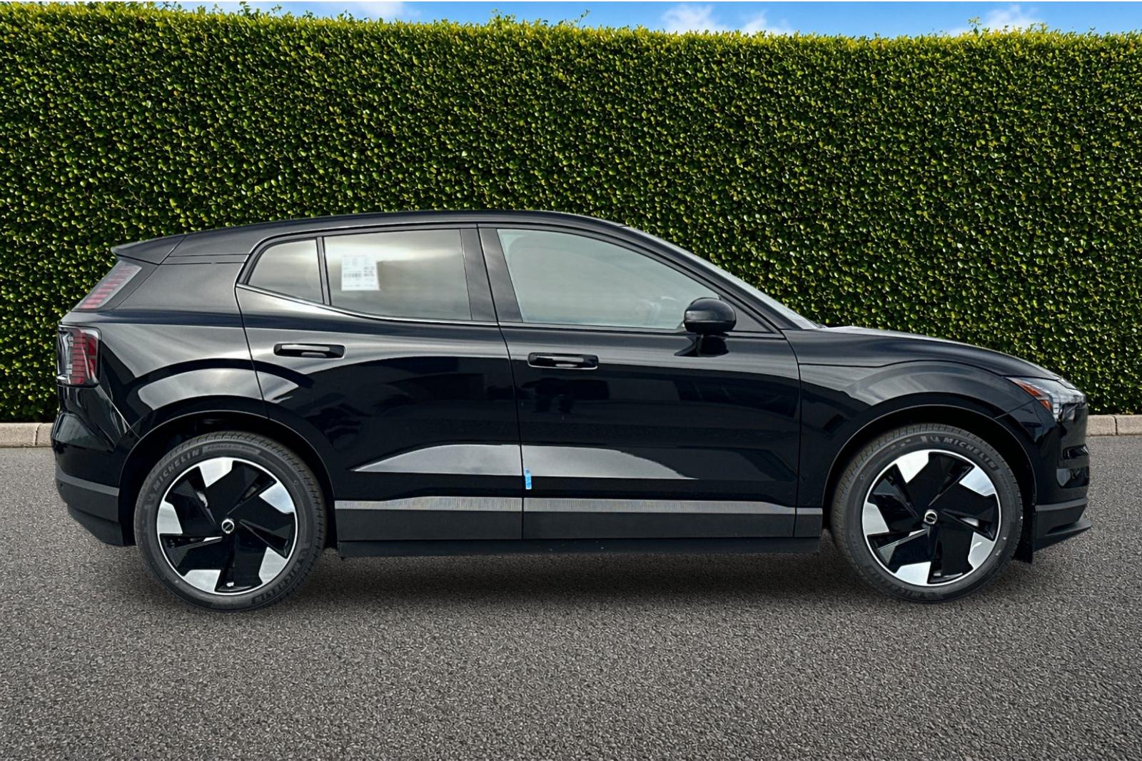 2025 Volvo EX30 Plus - Photo 7