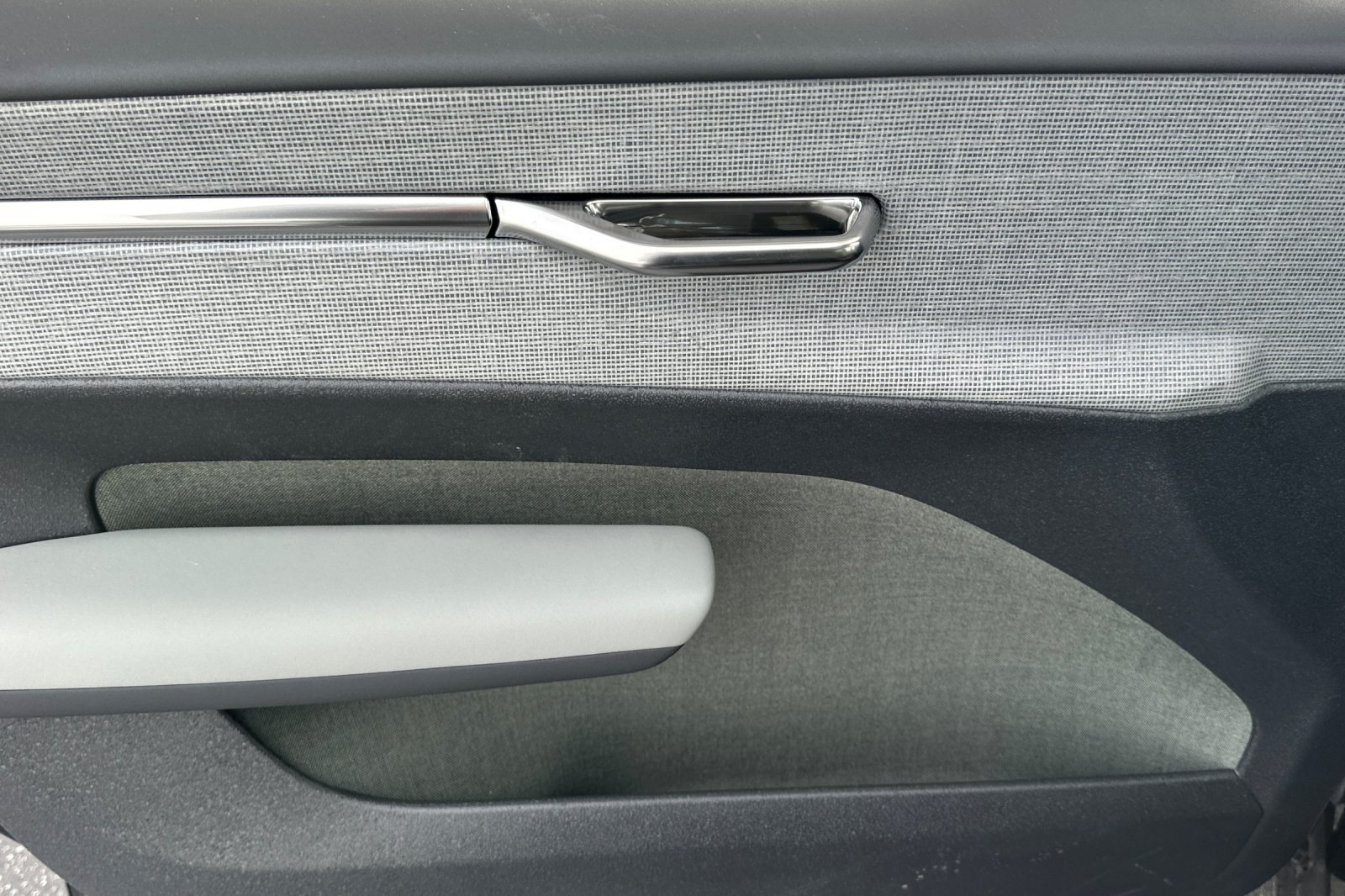 2025 Volvo EX30 Plus - Photo 11