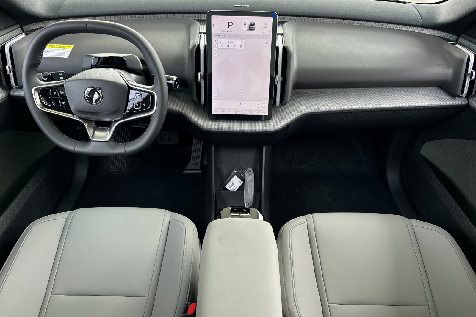 2025 Volvo EX30 Plus - Photo 13
