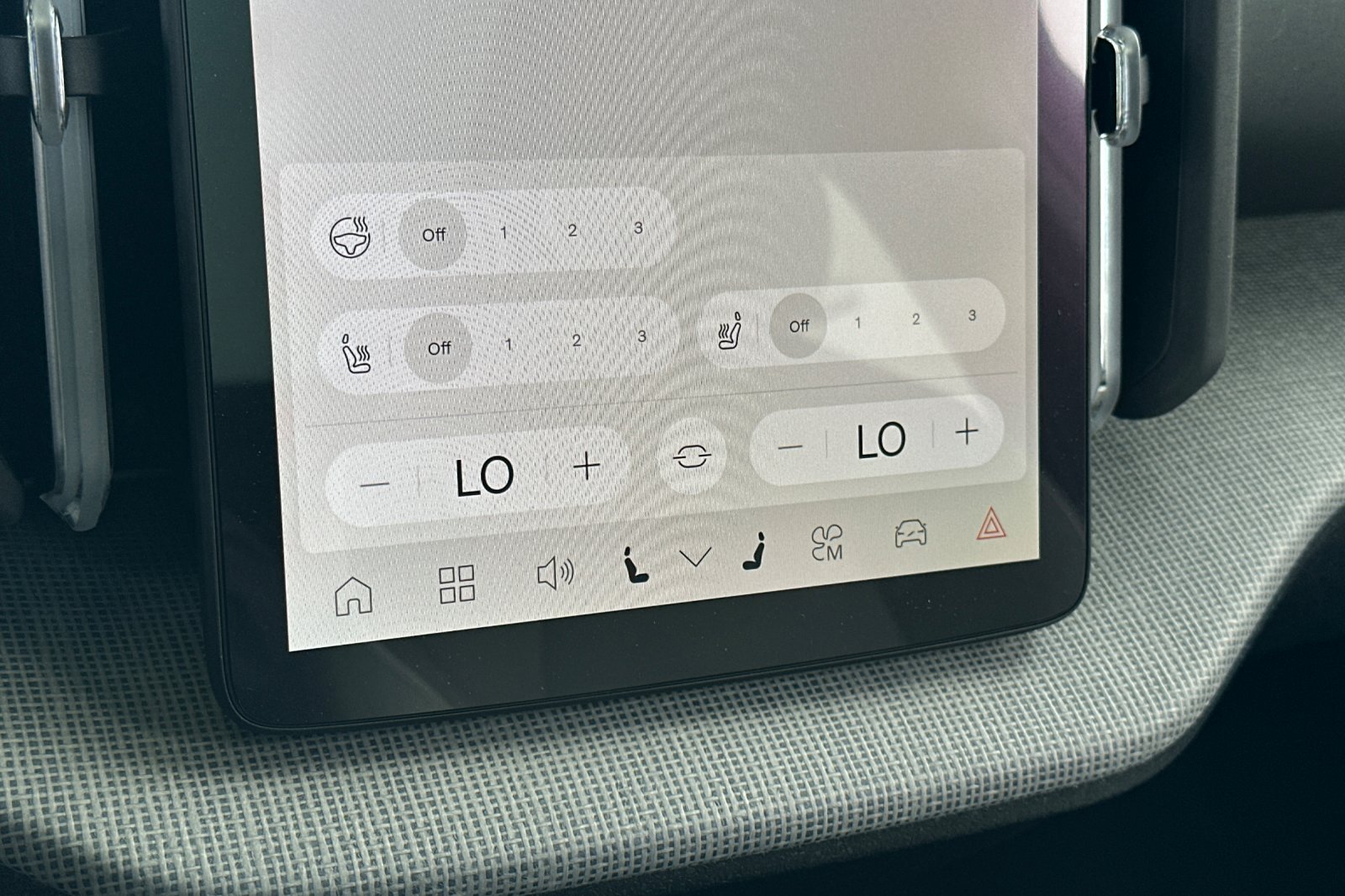 2025 Volvo EX30 Plus - Photo 20