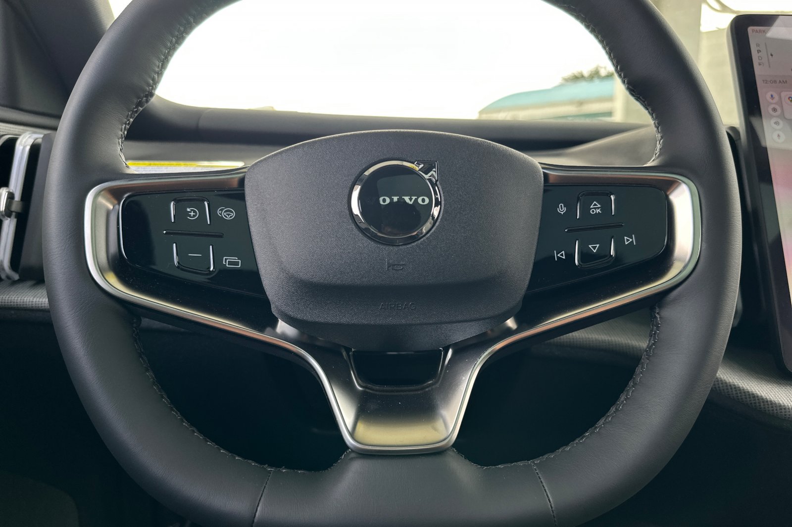 2025 Volvo EX30 Plus - Photo 23