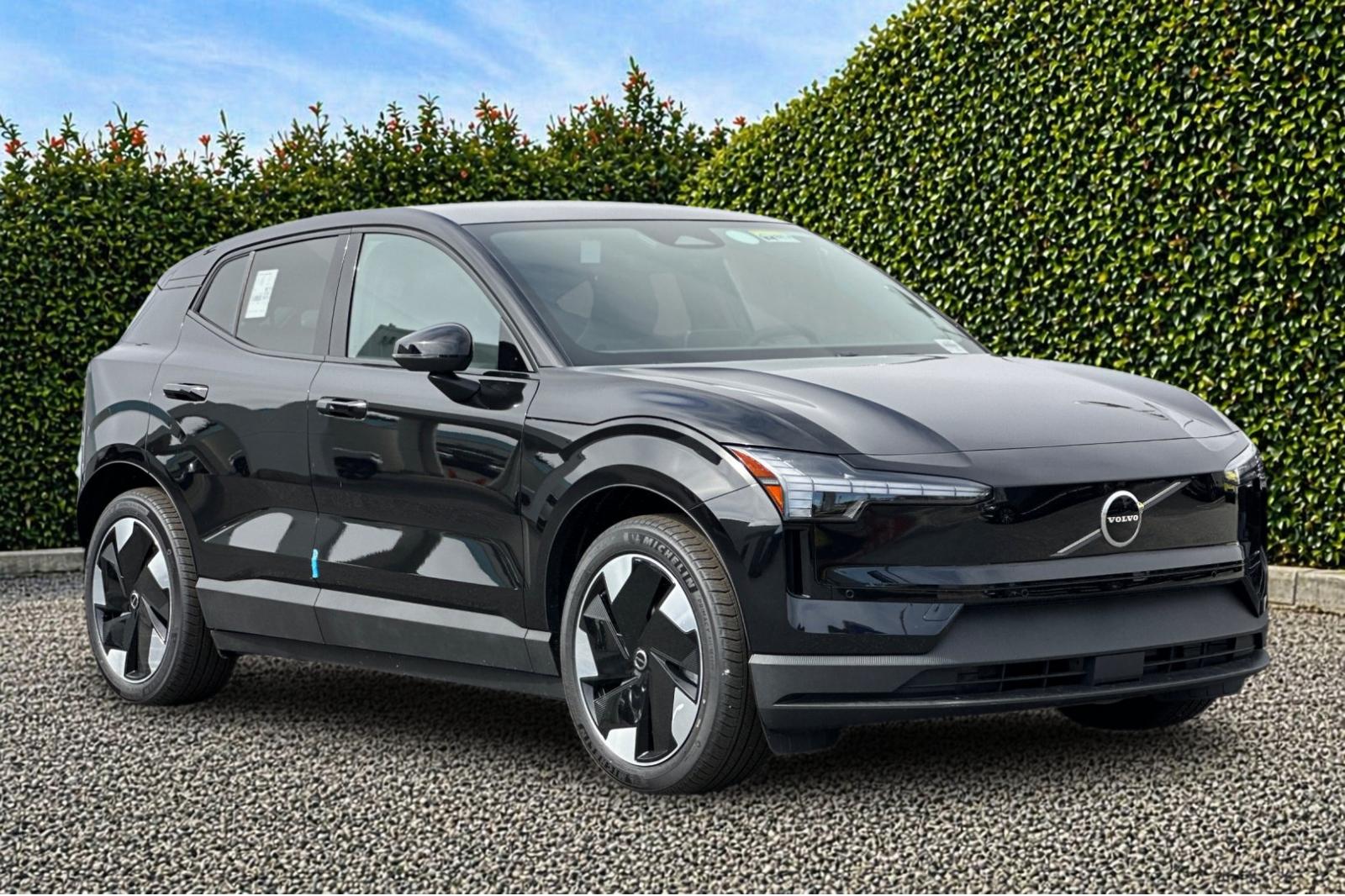 2025 Volvo EX30 Plus - Photo 8