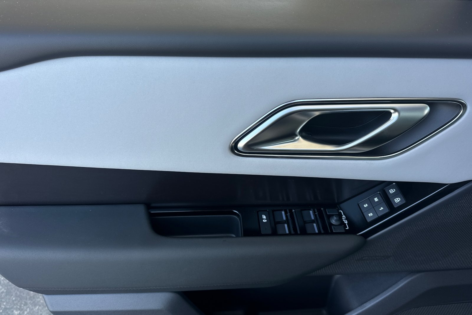 2026 Land Rover Range Rover Velar Dynamic SE - Photo 11