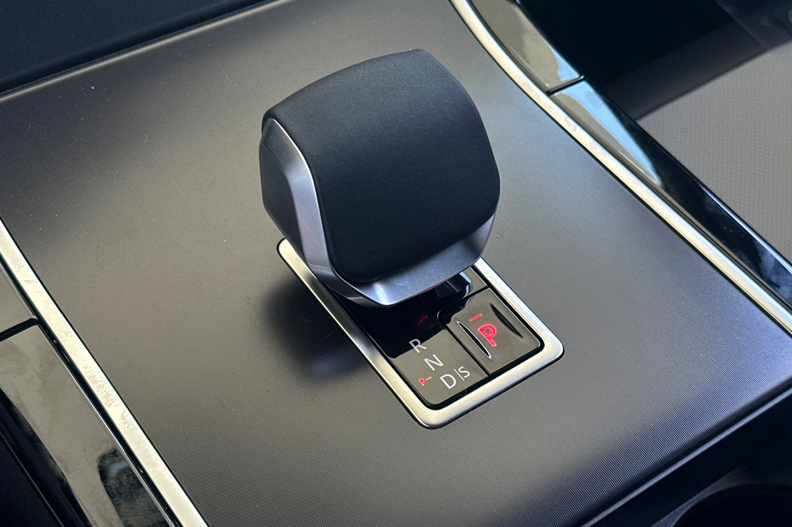2026 Land Rover Range Rover Velar Dynamic SE - Photo 22