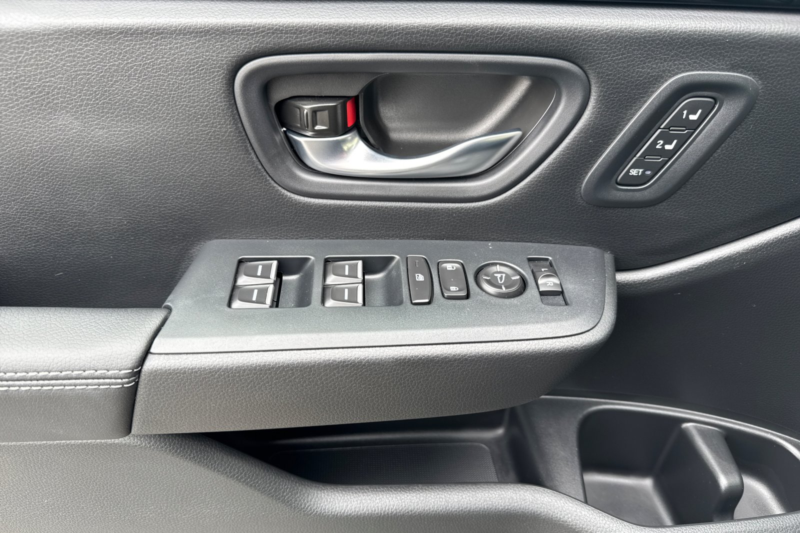 2025 Honda Pilot Touring - Photo 10