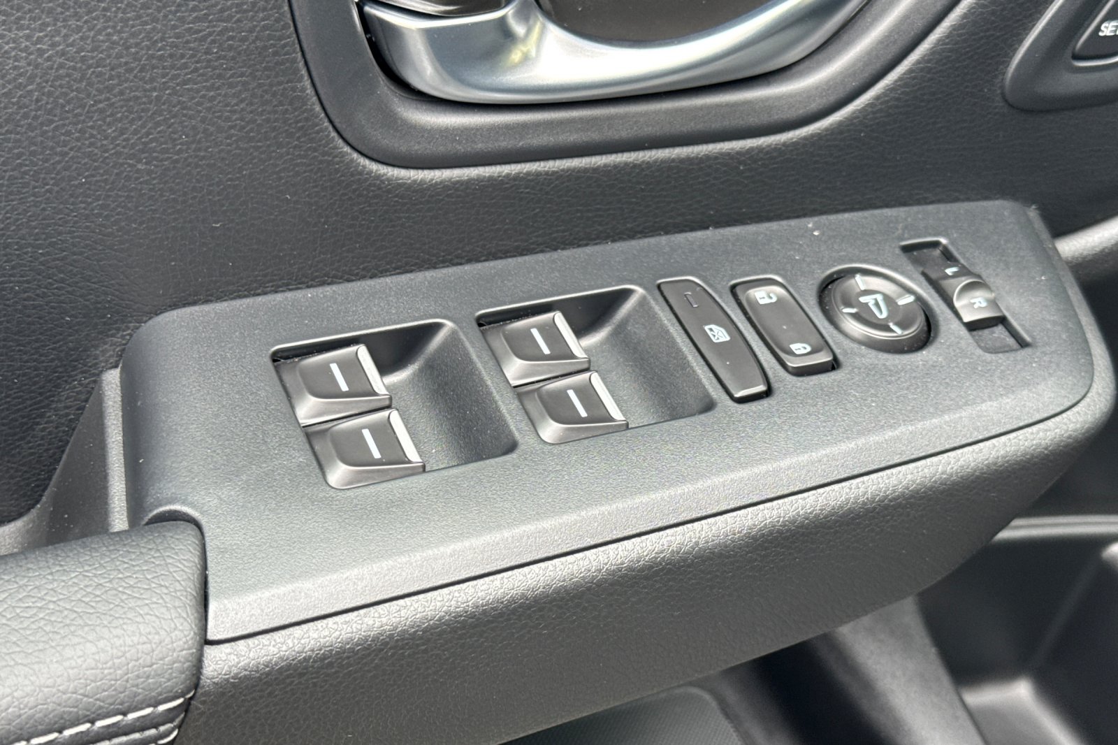 2025 Honda Pilot Touring - Photo 11