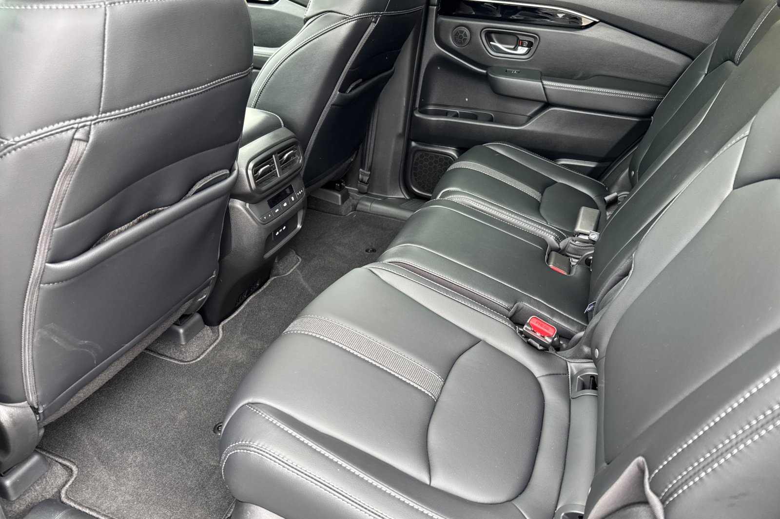 2025 Honda Pilot Touring - Photo 12