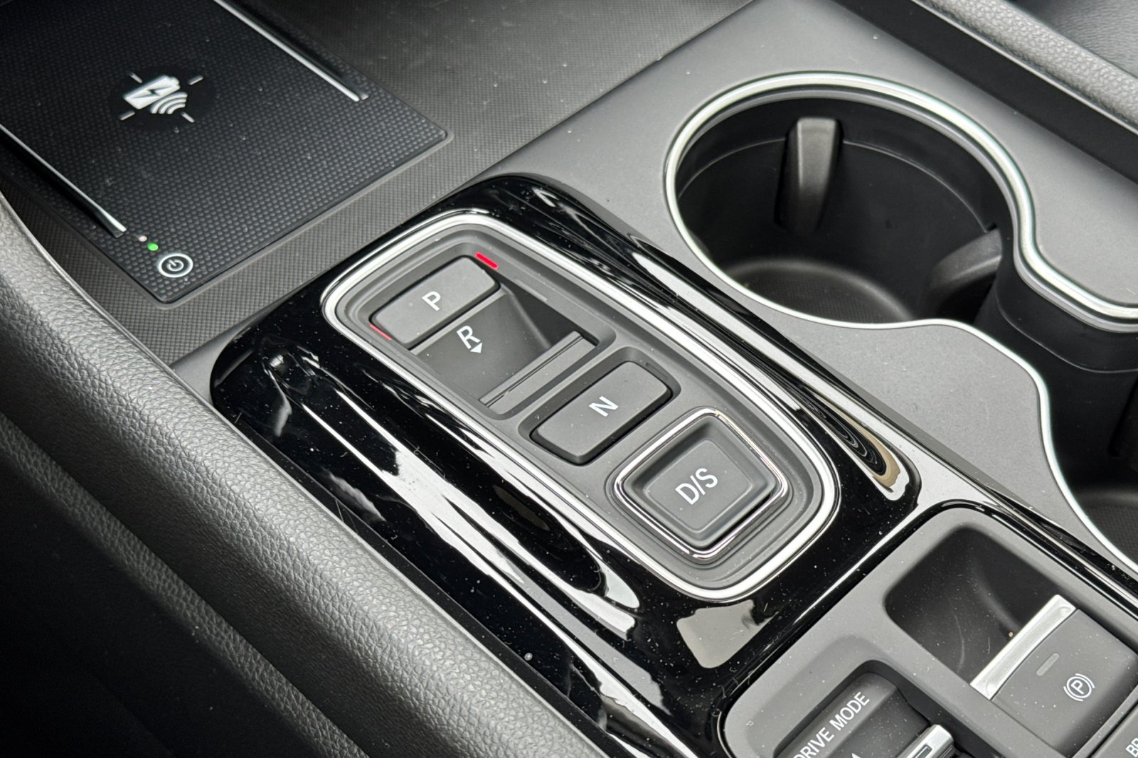 2025 Honda Pilot Touring - Photo 25
