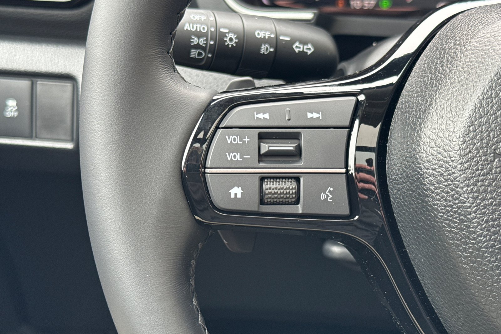 2025 Honda Pilot Touring - Photo 28