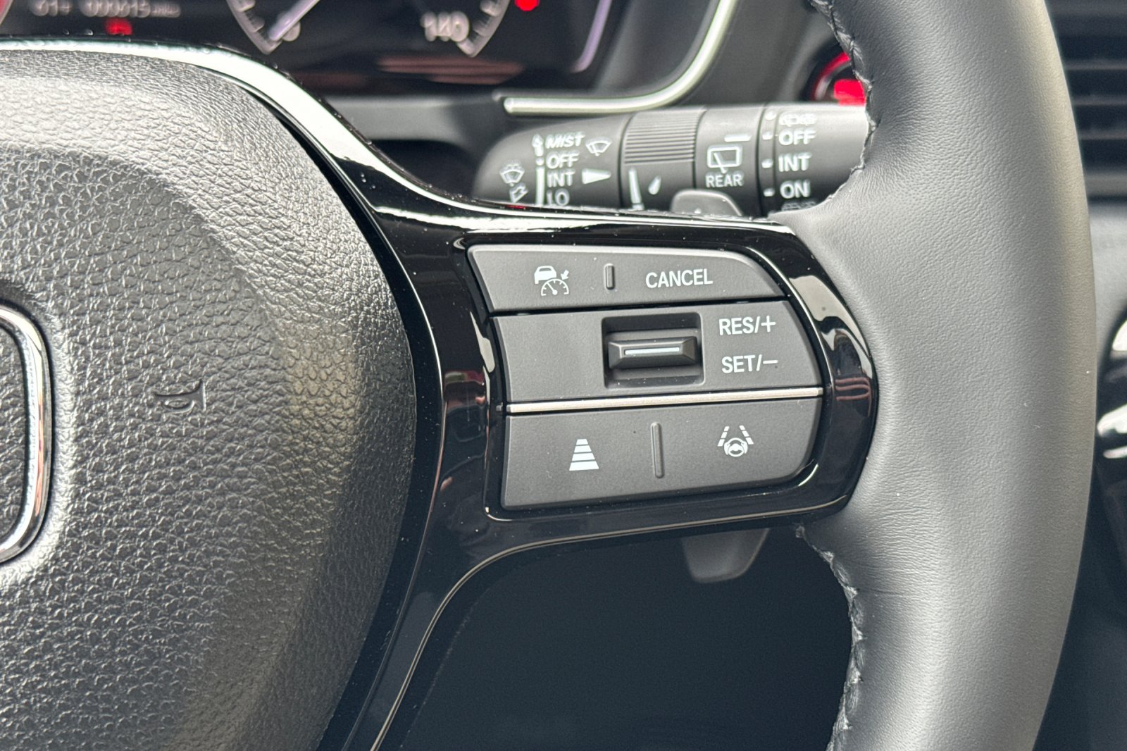2025 Honda Pilot Touring - Photo 29
