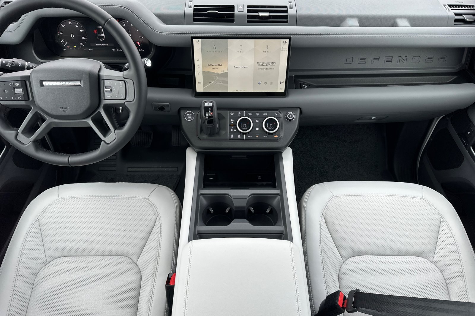2025 Land Rover Defender S - Photo 13