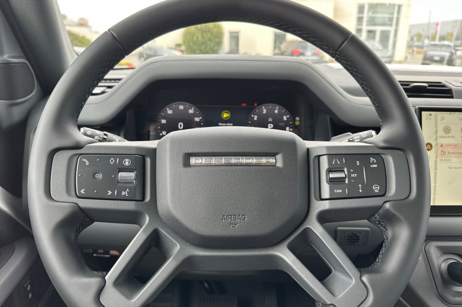 2025 Land Rover Defender S - Photo 24