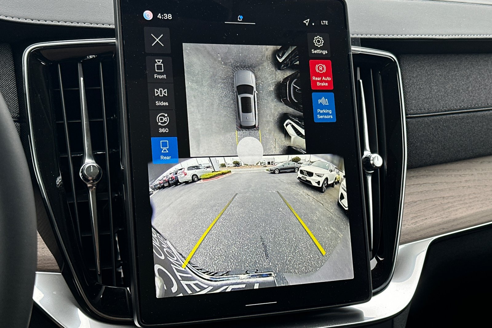 2026 Volvo XC90 Plus - Photo 20