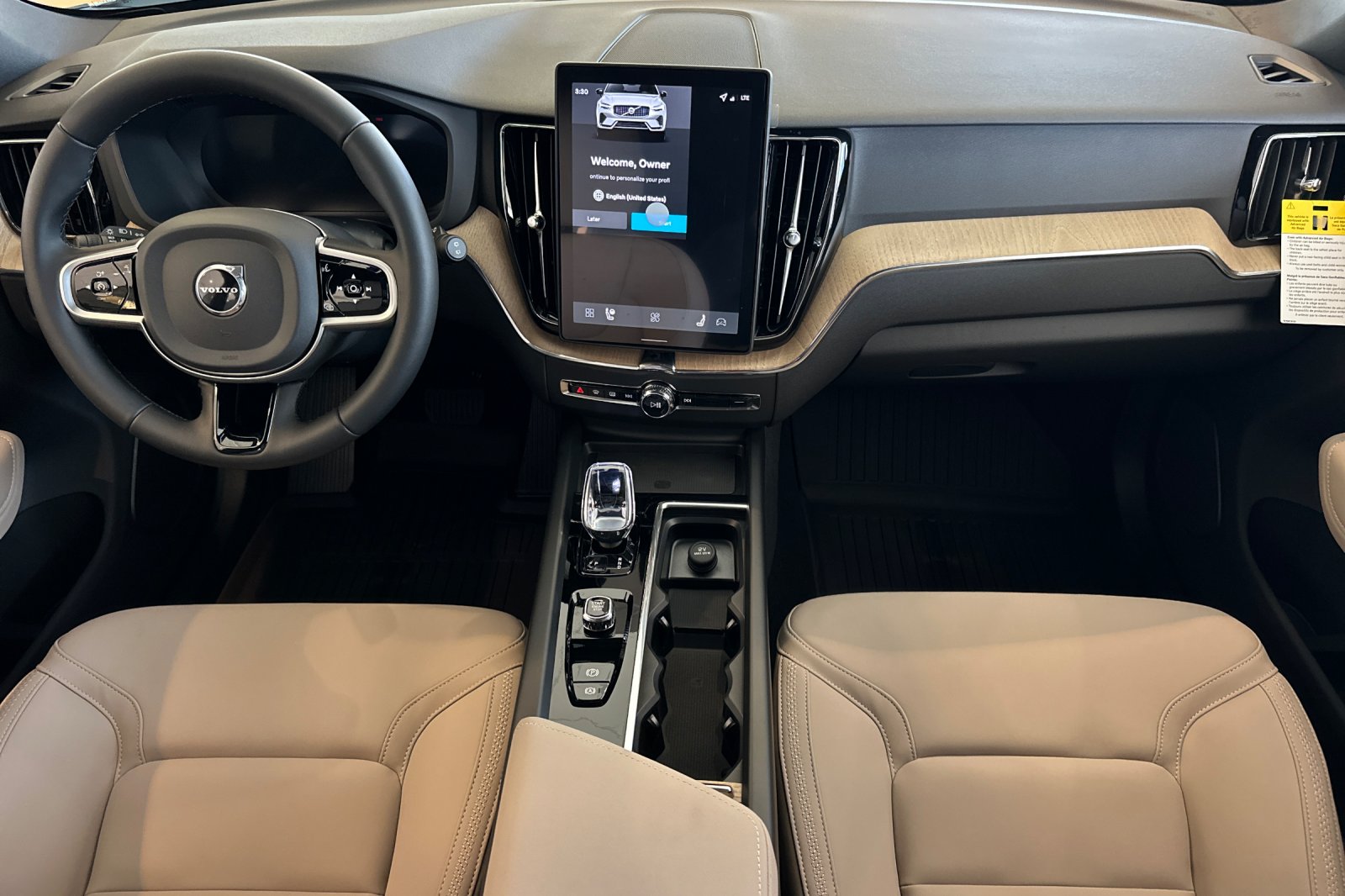 2026 Volvo XC60 Plus - Photo 13