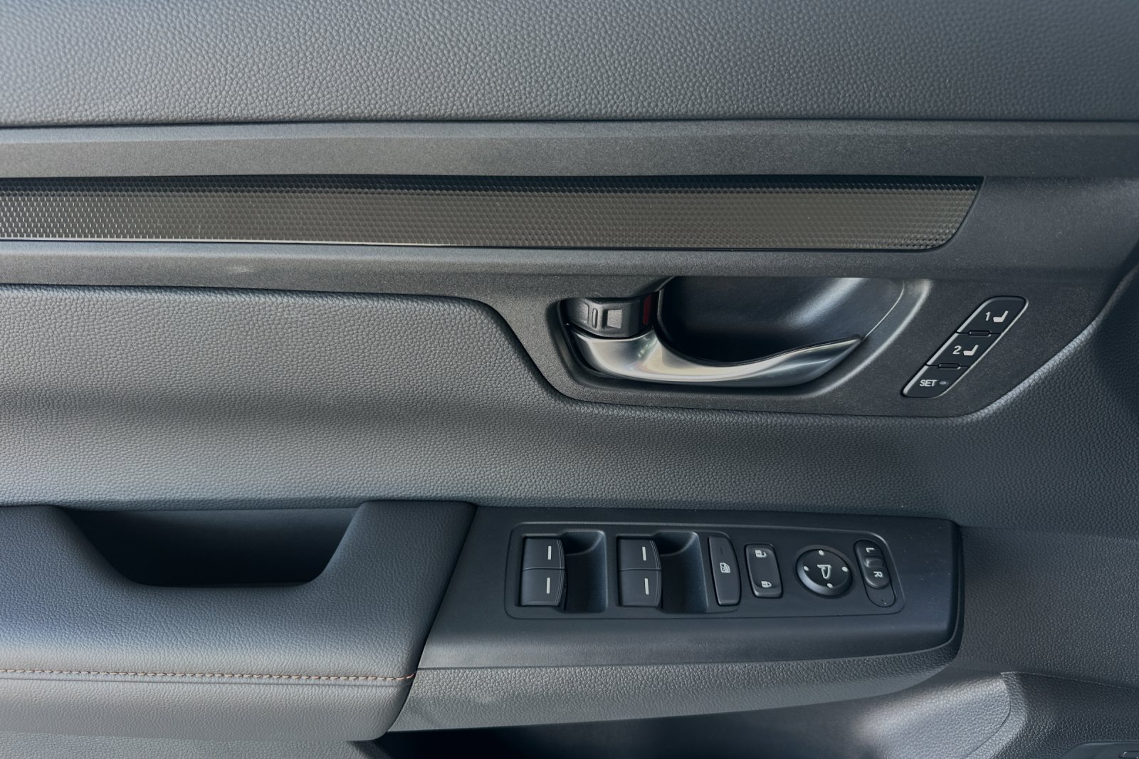 2025 Honda CR-V Sport-L - Photo 10