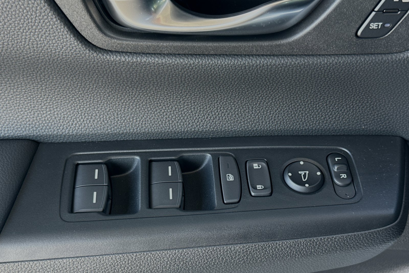 2025 Honda CR-V Sport-L - Photo 11