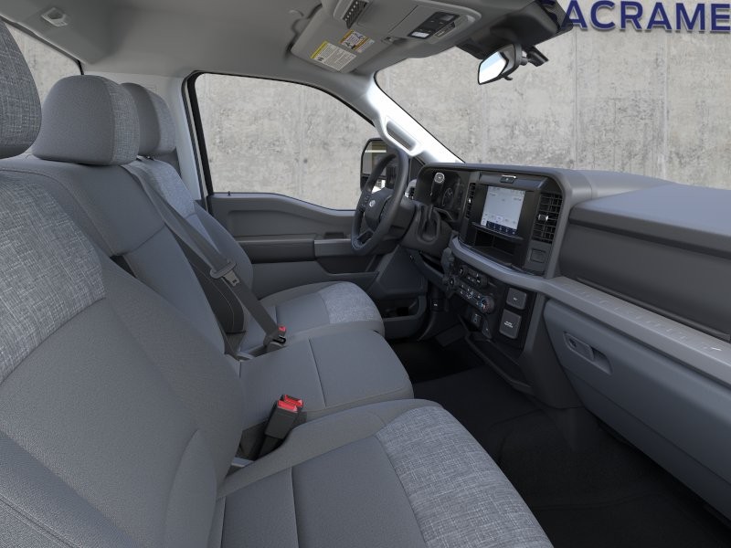 2025 Ford F-450 Super Duty Chassis Cab XLT - Photo 12