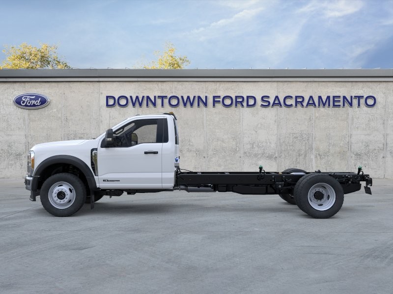 2025 Ford F-450 Super Duty Chassis Cab XLT - Photo 26