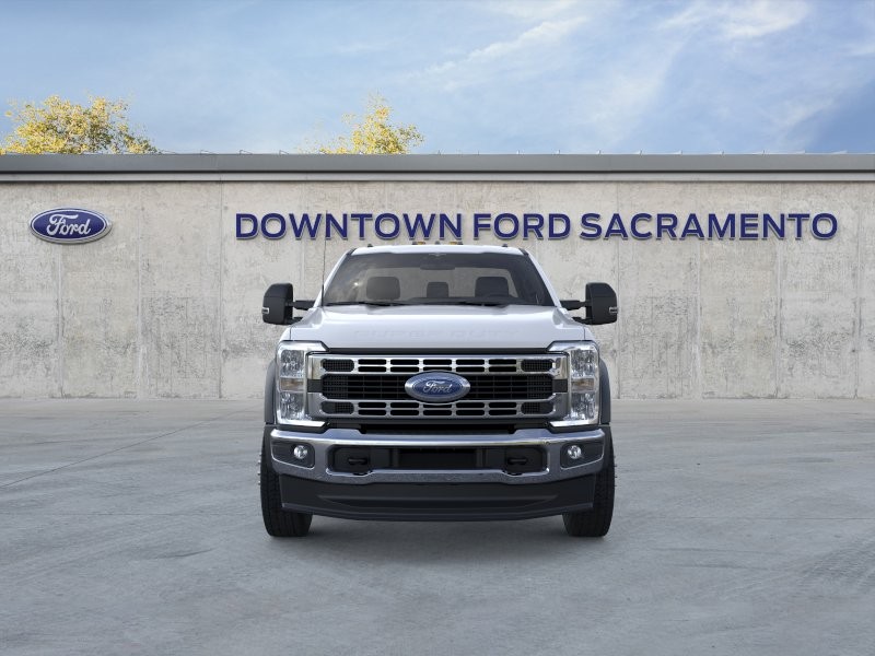 2025 Ford F-450 Super Duty Chassis Cab XLT - Photo 29