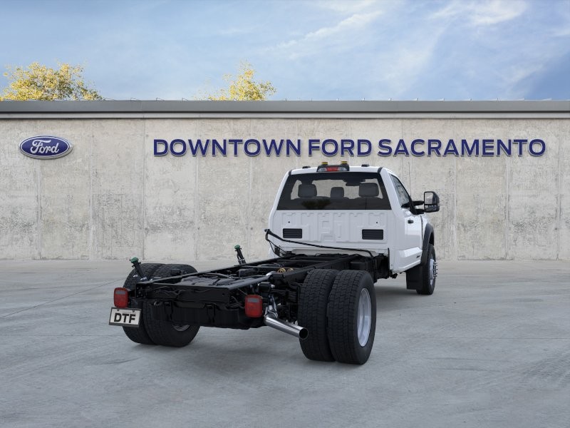 2025 Ford F-450 Super Duty Chassis Cab XLT - Photo 31