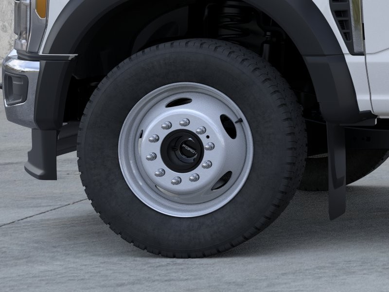 2025 Ford F-450 Super Duty Chassis Cab XLT - Photo 42