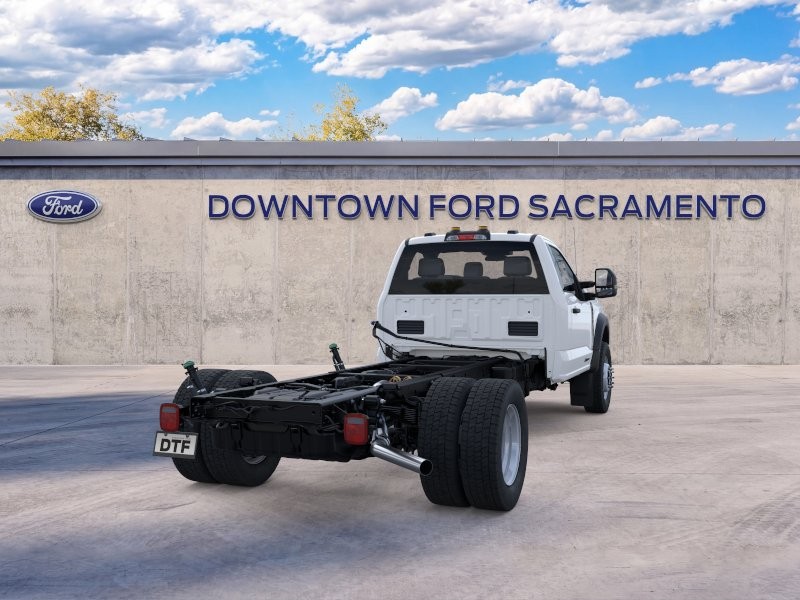 2025 Ford F-450 Super Duty Chassis Cab XLT - Photo 9