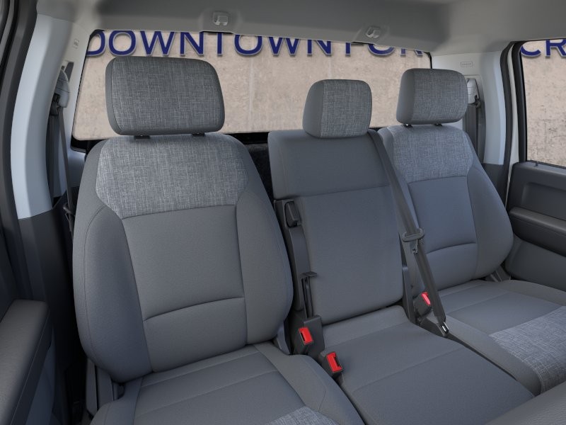 2025 Ford F-450 Super Duty Chassis Cab XLT - Photo 11