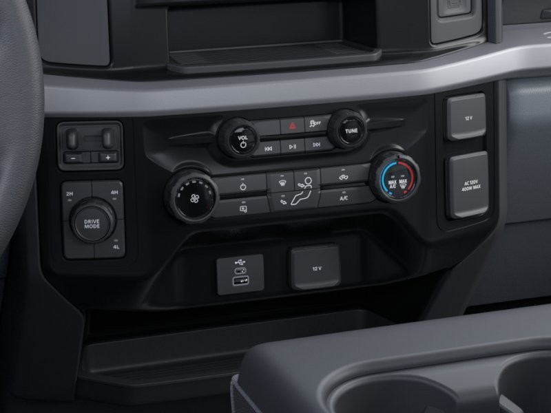 2025 Ford F-450 Super Duty Chassis Cab XLT - Photo 15