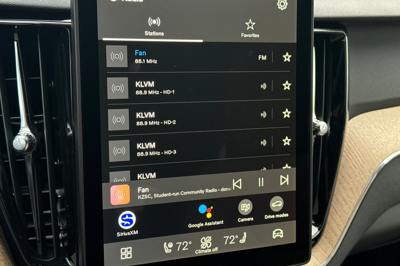 2026 Volvo XC60 Plus - Photo 17