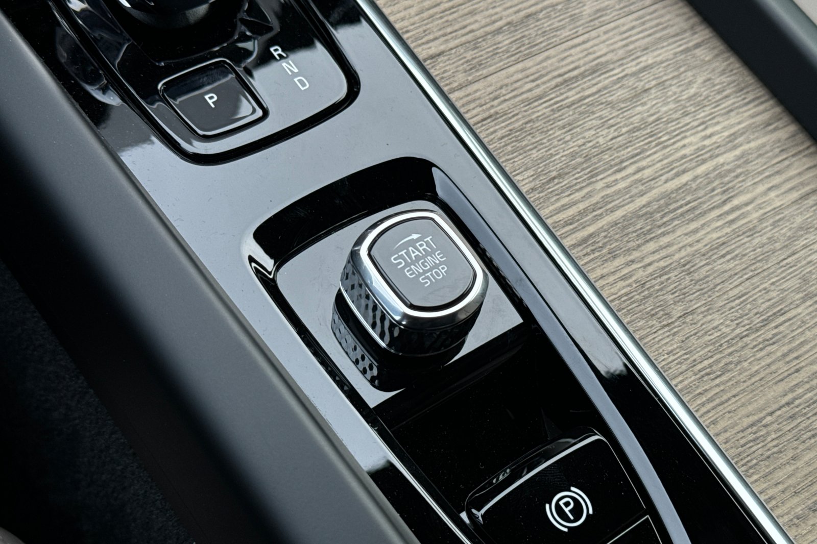 2026 Volvo XC60 Plus - Photo 20