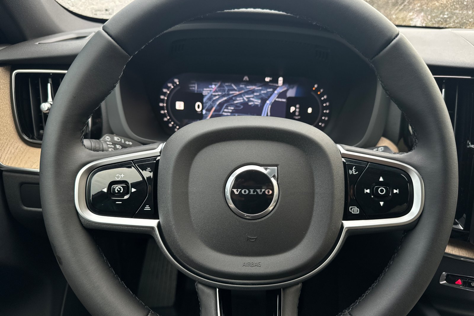 2026 Volvo XC60 Plus - Photo 21