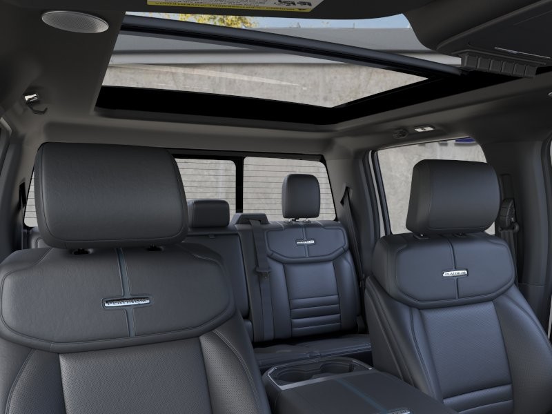 2026 Ford F-350 Super Duty Platinum - Photo 45