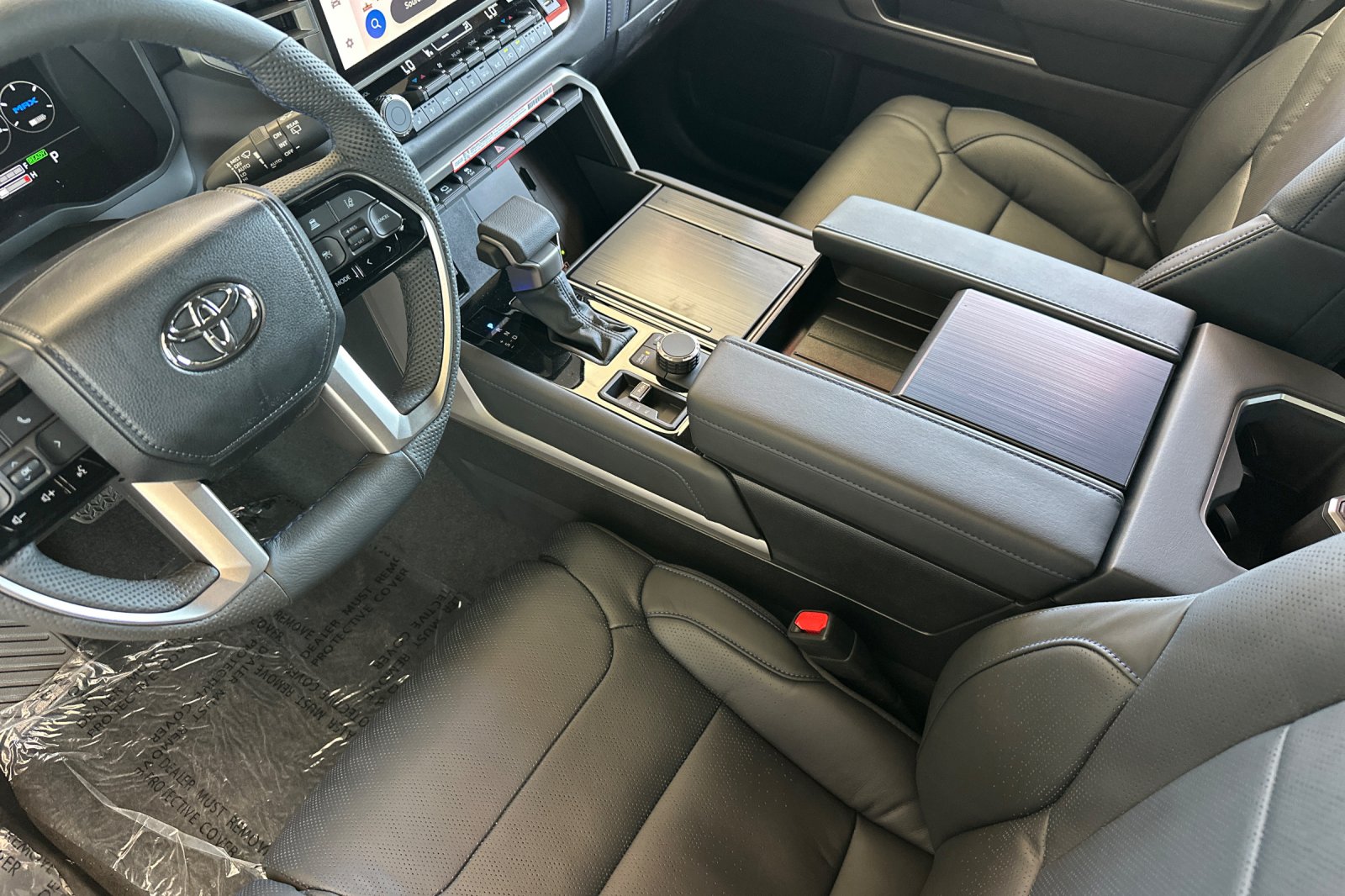 2026 Toyota Sequoia Platinum - Photo 8