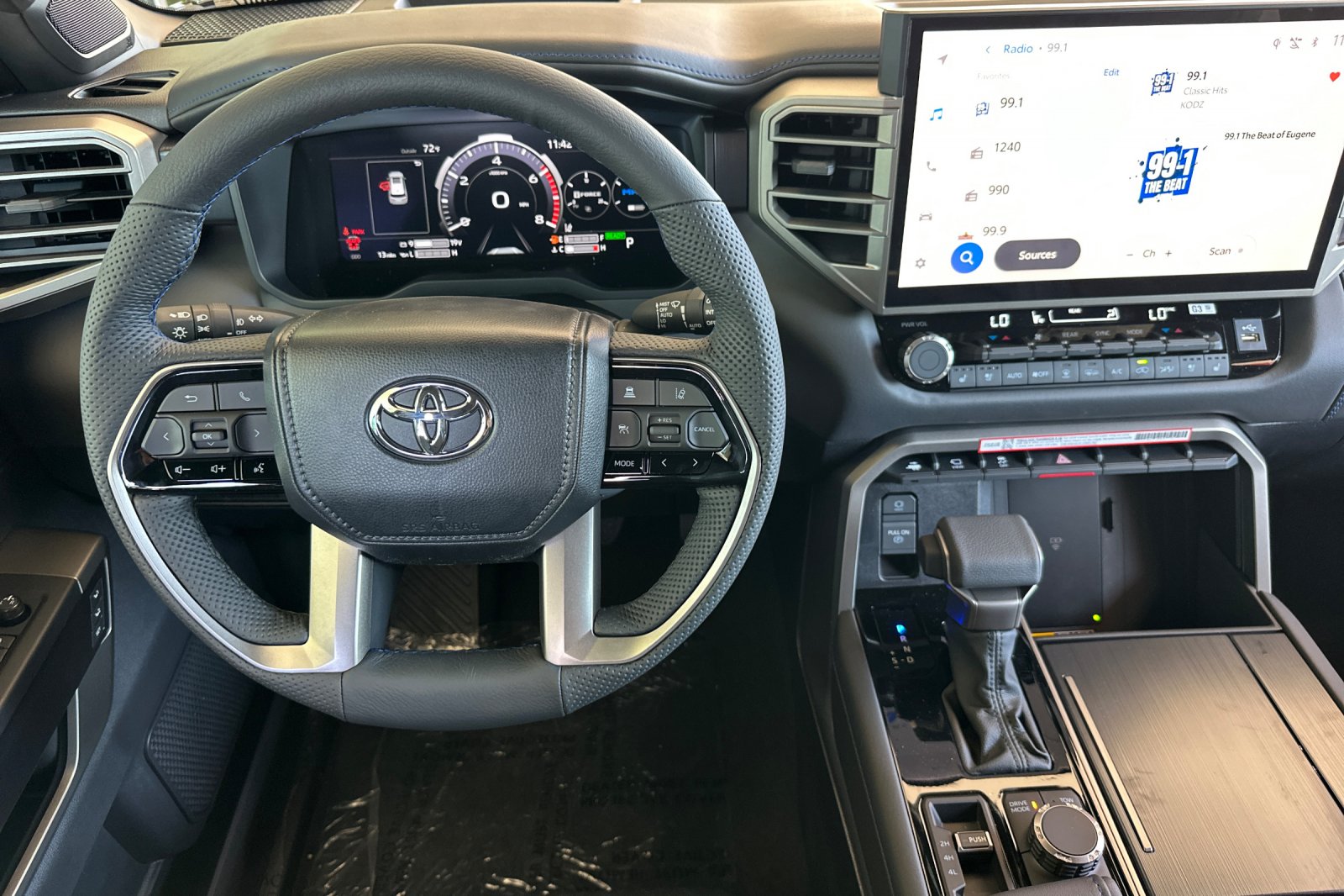 2026 Toyota Sequoia Platinum - Photo 12