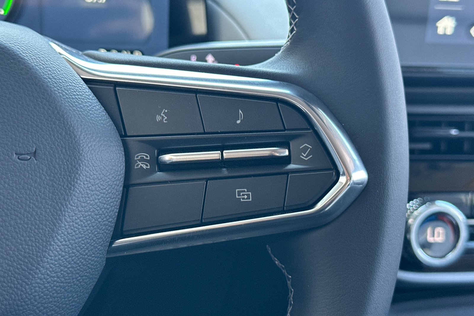 2025 Honda Prologue Touring - Photo 28