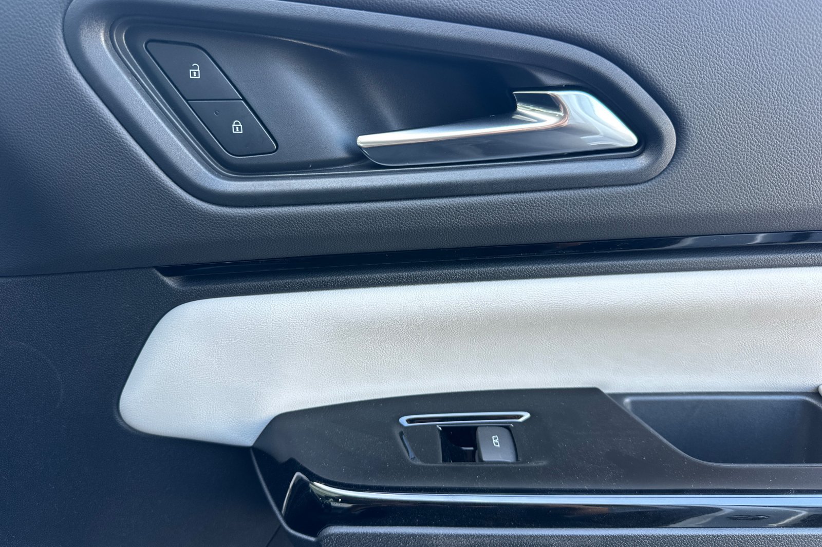 2025 Honda Prologue Touring - Photo 19