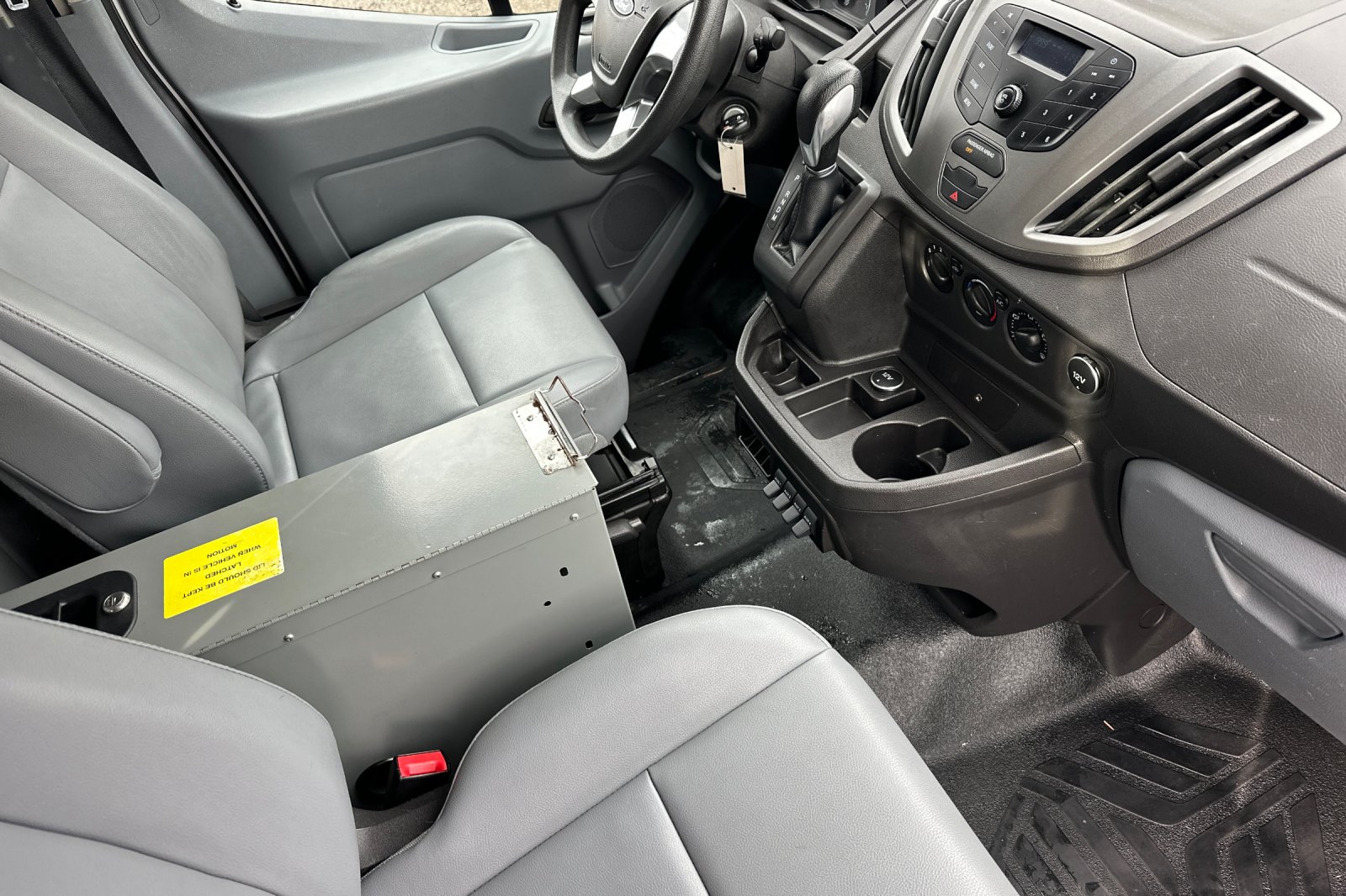 2016 Ford Transit Base - Photo 11