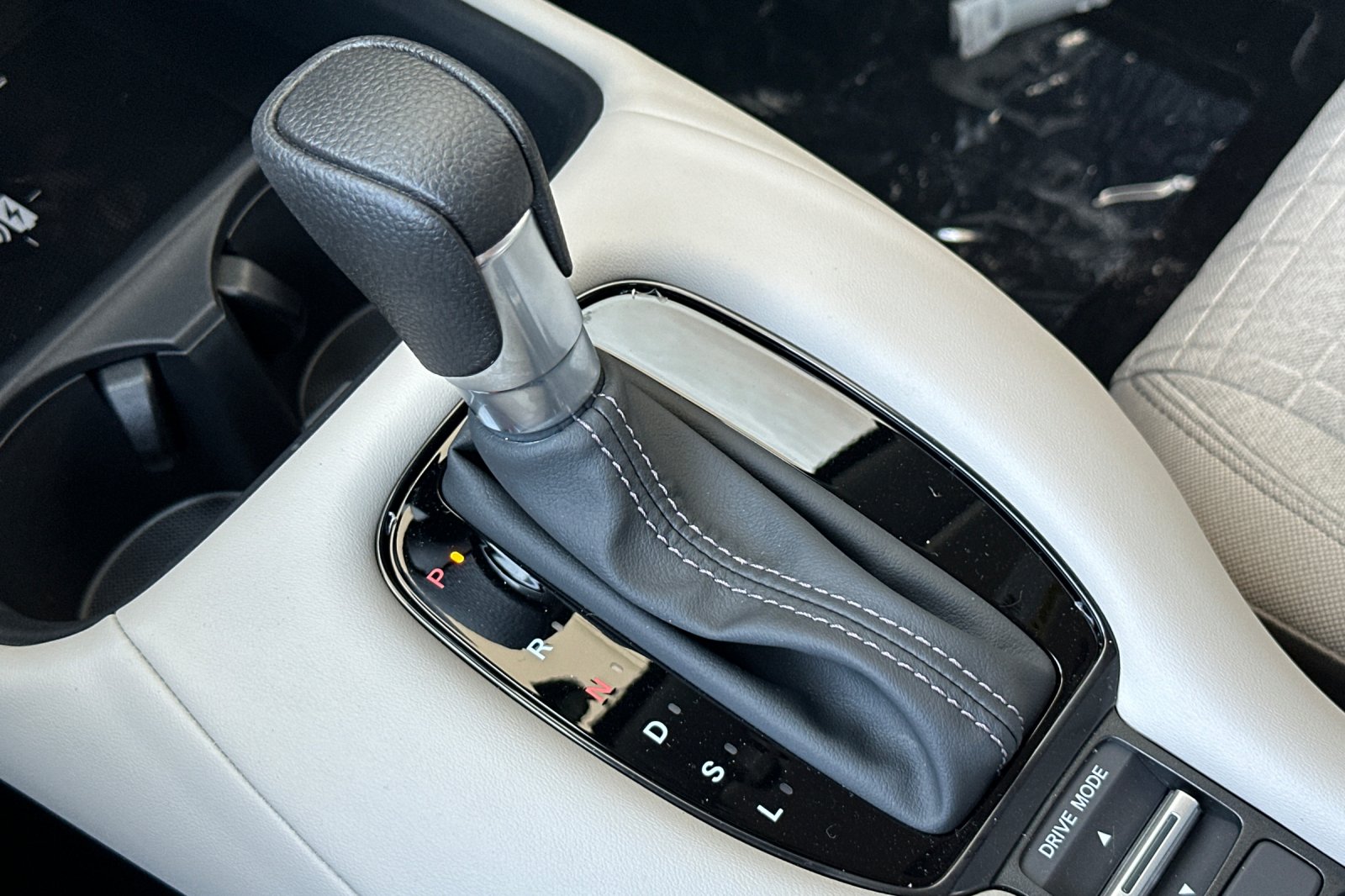 2026 Honda HR-V LX - Photo 23