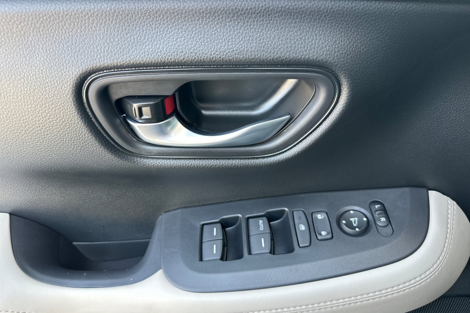 2026 Honda HR-V LX - Photo 10