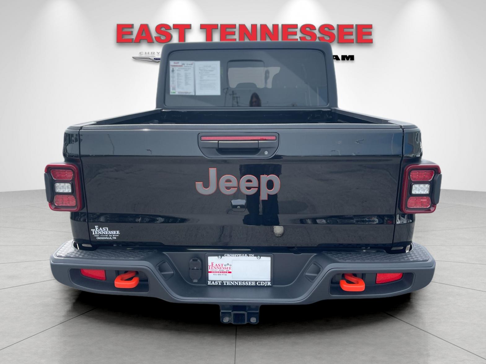 Used 2025 Black Jeep Mojave image 4