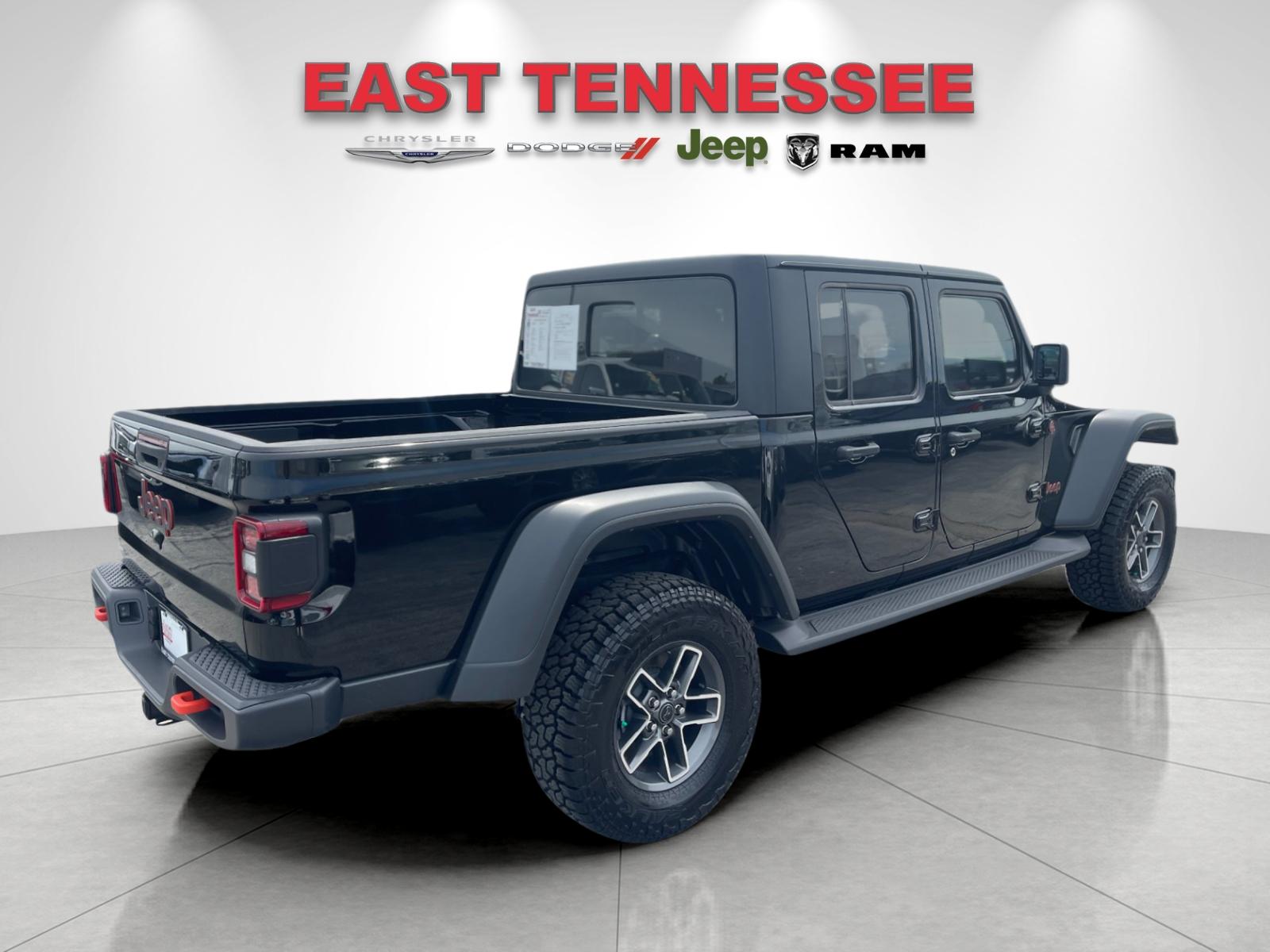 Used 2025 Black Jeep Mojave image 3