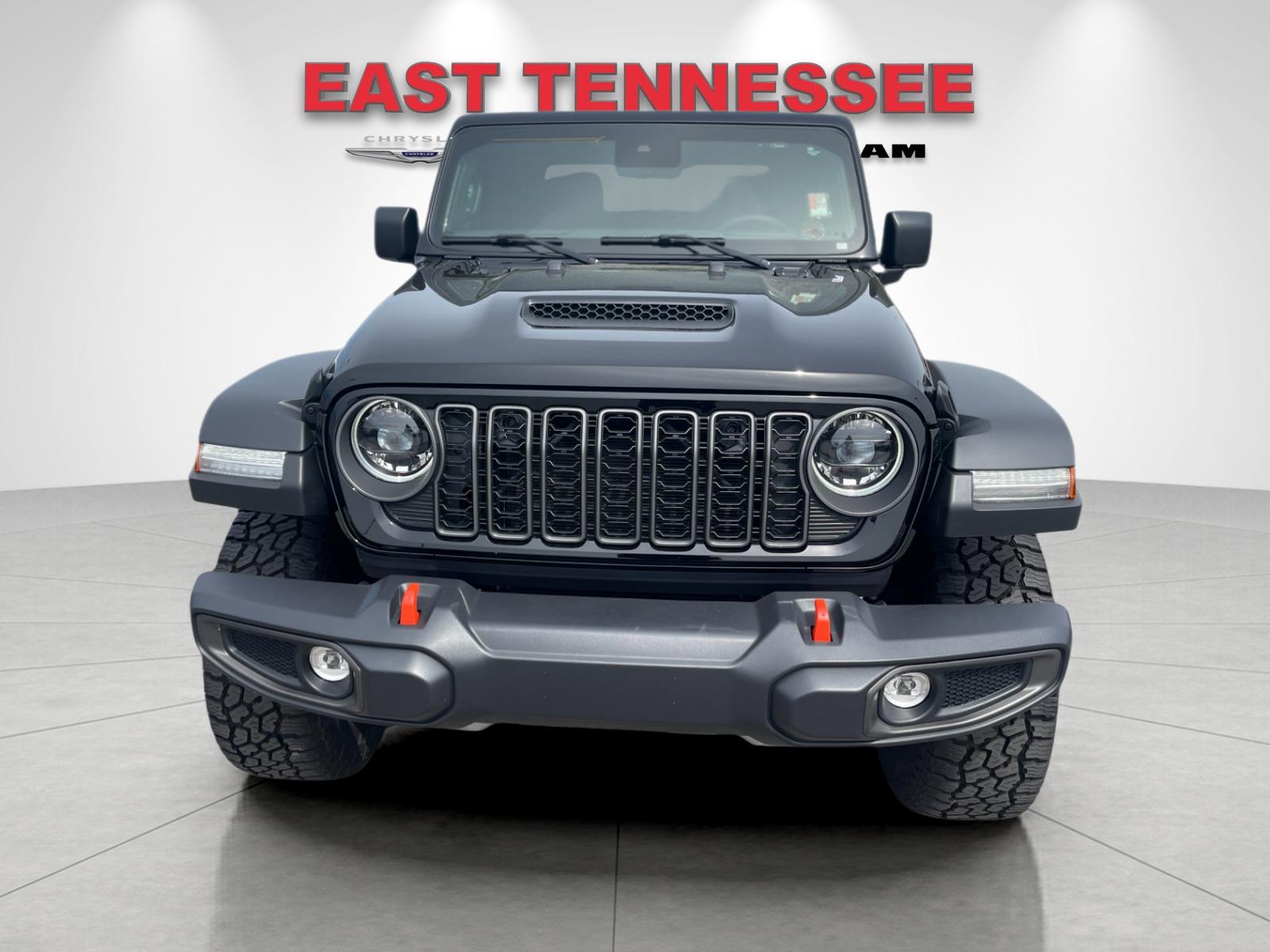 Used 2025 Black Jeep Mojave image 9