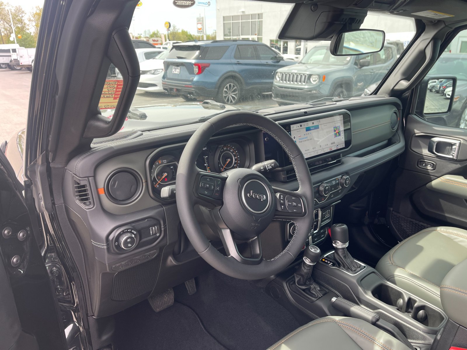 Used 2025 Black Jeep Mojave image 11