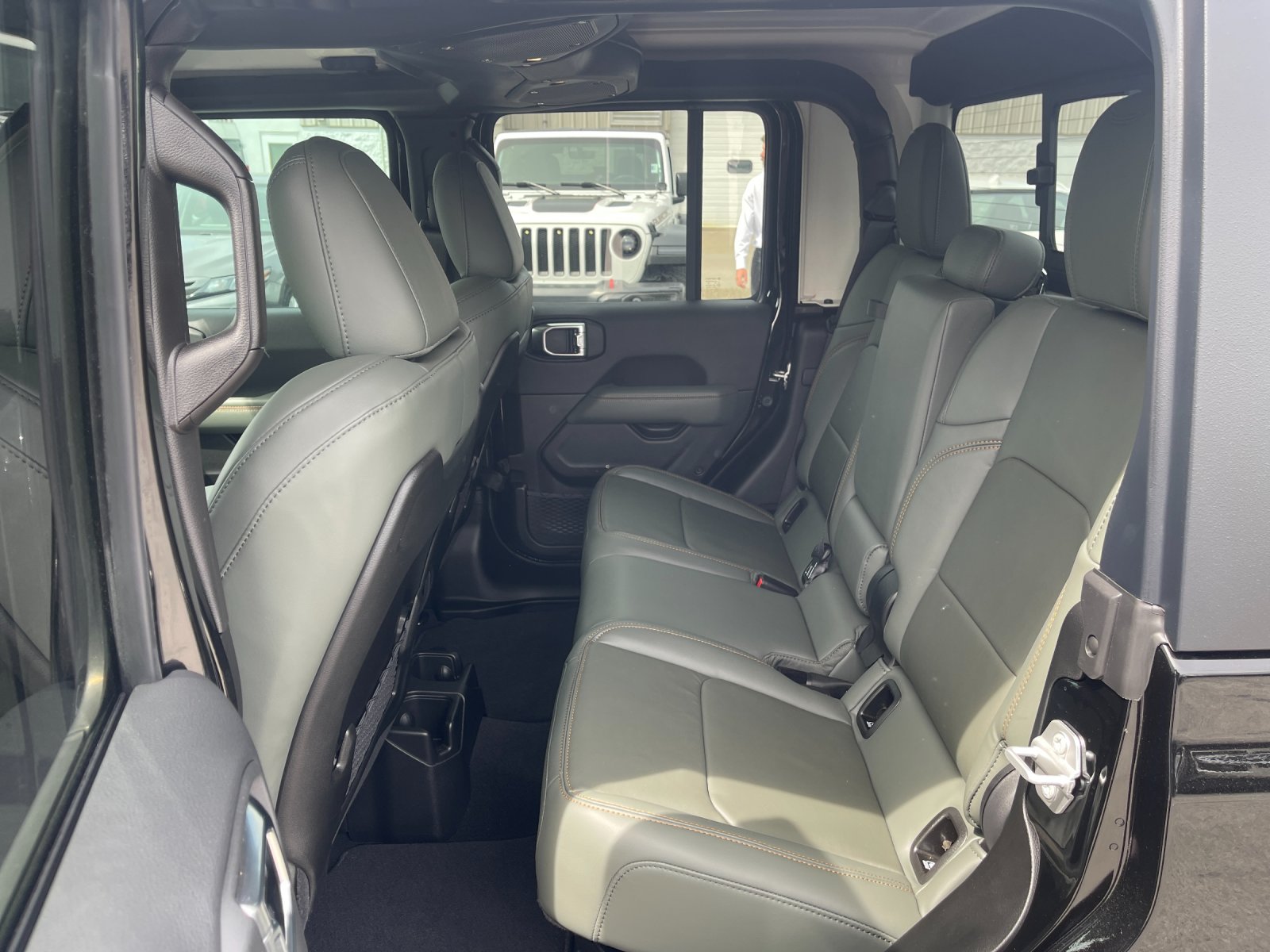 Used 2025 Black Jeep Mojave image 14