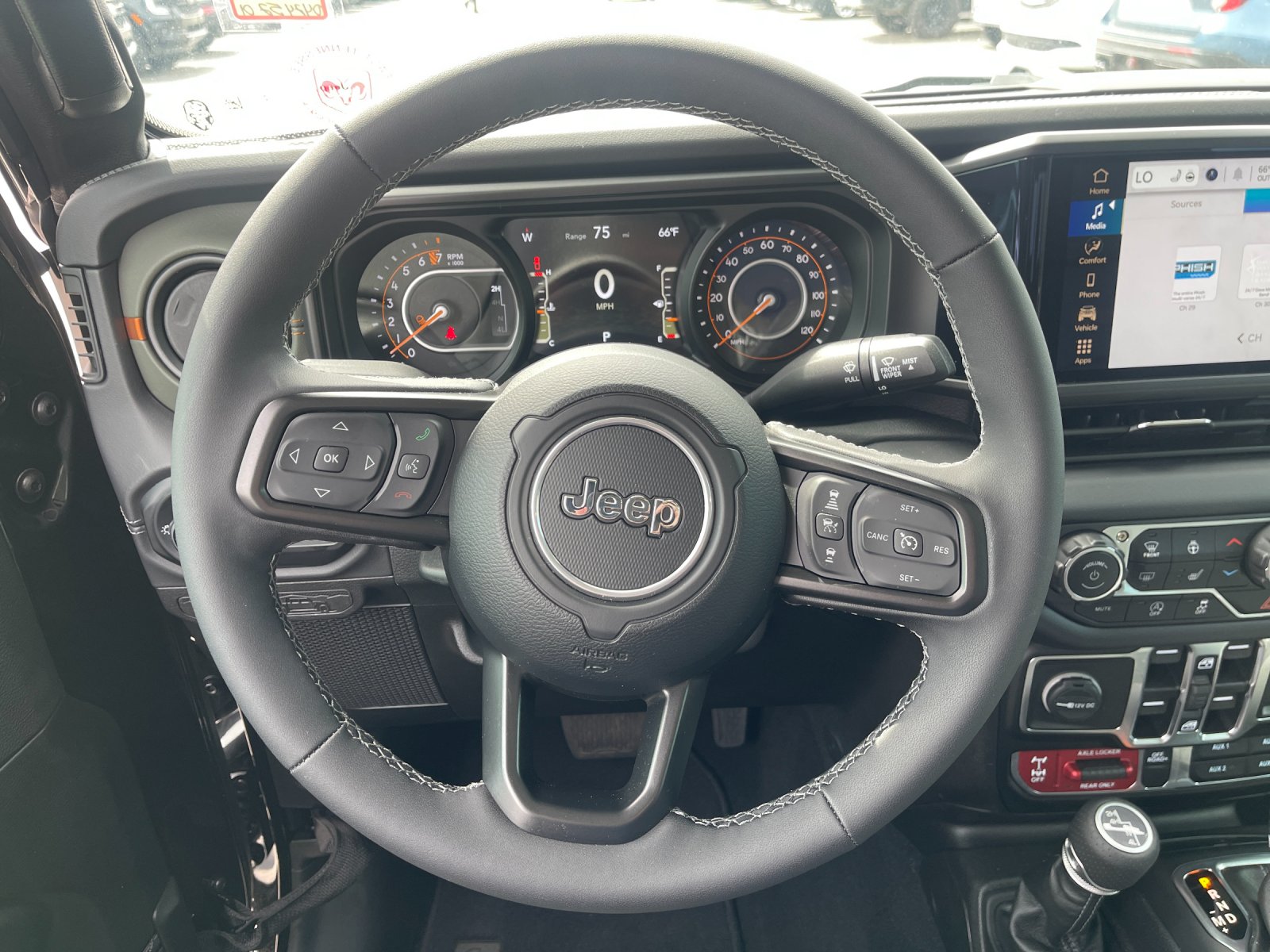 Used 2025 Black Jeep Mojave image 24